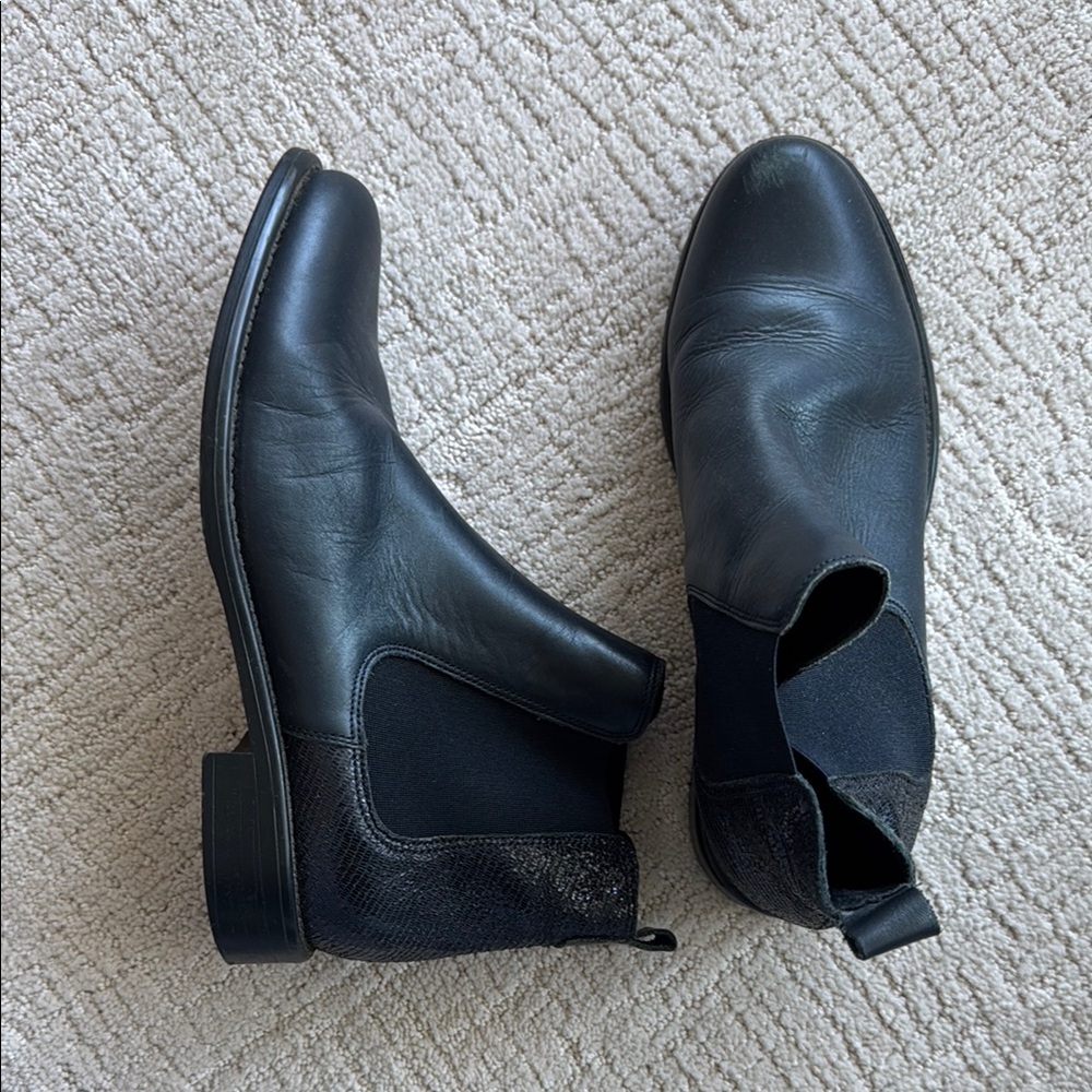 Dark Blue Leather Chelsea Boots